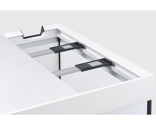 Detail akvária s krytem a podpěrami