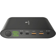 Černá powerbanka s různými porty a digitálním displejem