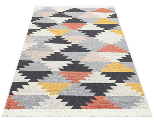 Koberec s grafickým vzorem