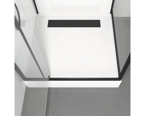 Čtvercová sprchová vanička s černým odtokovým žlabem a černým rámem