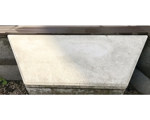 Betonový květináč do zahrady