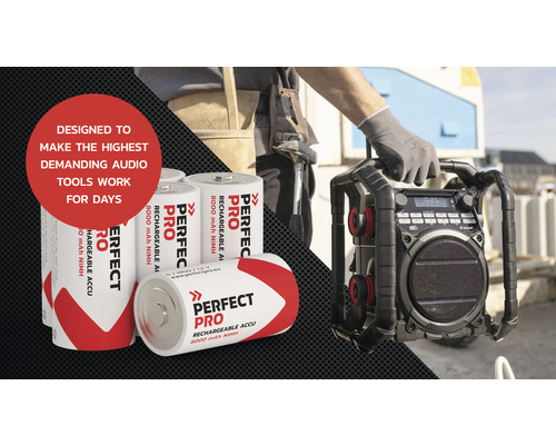 Stavební rádio s bateriemi a stavebníkem