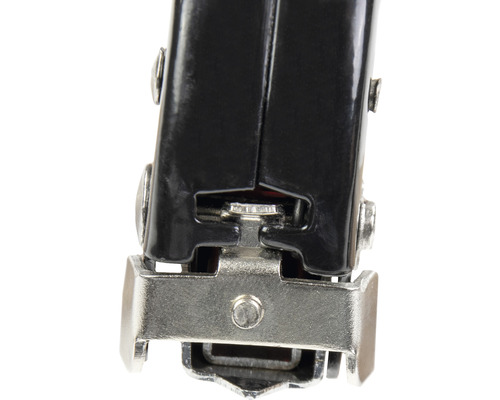 Detail kovové sešívačky