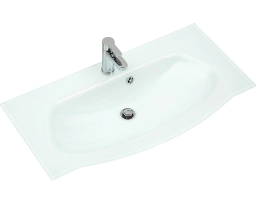 Umyvadlo s vodovodní baterií a přepadem