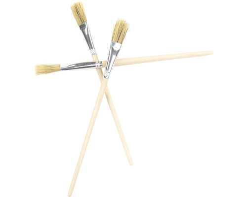 Tři štětce na lak s dřevěnou rukojetí