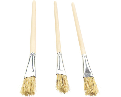 Tři štětce na lak s dřevěnou rukojetí a přírodními štětinami