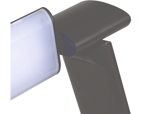 Detail plastové police s průsvitnou policí