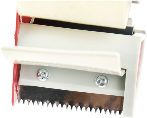 Detailní pohled na odvíječ lepicí pásky se zoubkovanou čepelí pro snadné odtržení pásky