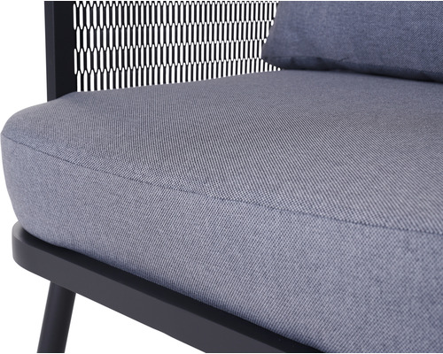 Detailní záběr sedacího polštáře s opěradlem