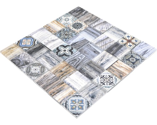 Čtvercový mozaikový obklad se různými vzory a texturami