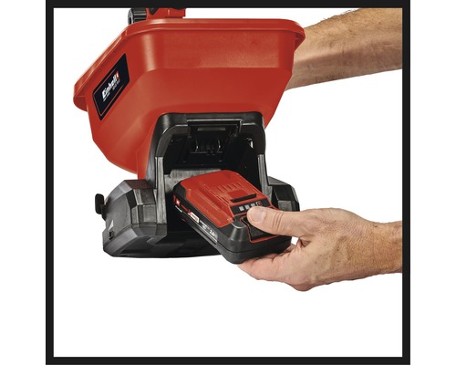 Vložení baterie Einhell do zahradního nářadí