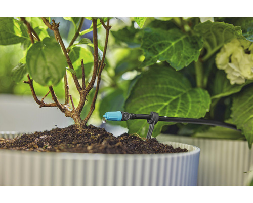 Kapkový zavlažovací systém pro rostliny v květináčích