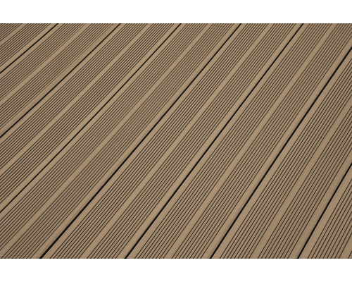 Detail dřevěných polymerových terasových prken