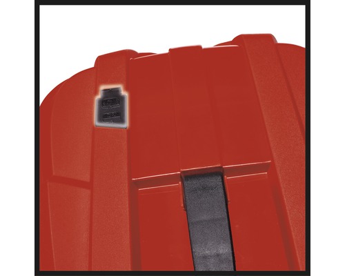 Detailní pohled na mokrý a suchý vysavač