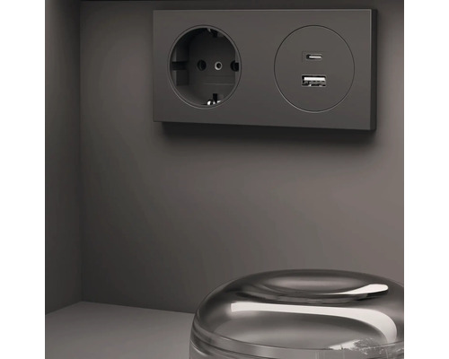 Zásuvka s USB portem pro montáž na stěnu