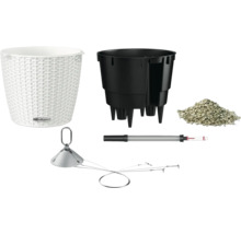 Různé zahradnické potřeby: květináč, vnitřní vložka, keramzit, hnojivo a zavlažovací systém