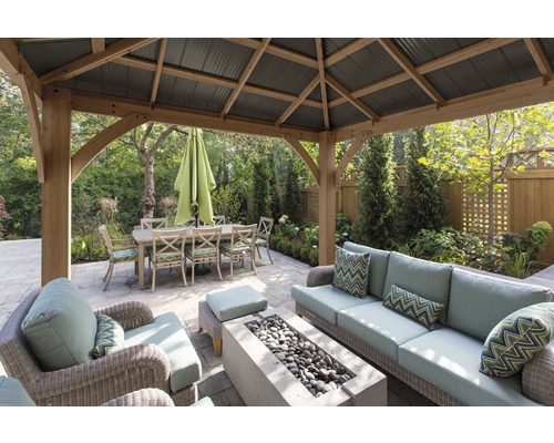 Zahradní pavilon s jídelním stolem, židlemi, lounge nábytkem a ohništěm