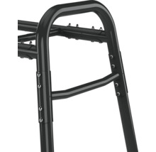 Detail kovového rámu spojeného šrouby