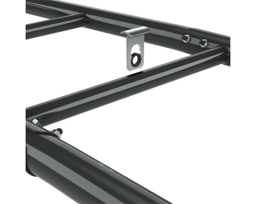 Detailní pohled na střešní nosič s upevňovacím prvkem