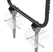 Detailní pohled na zemní kotvu pro venkovní použití