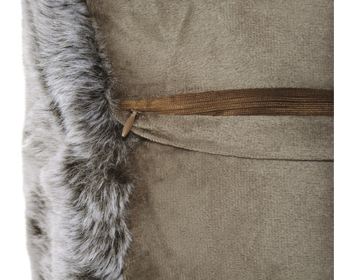 Dekorační polštář s umělým kožešinovým lemem a zipem