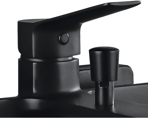 Detail vodovodní baterie s pákou a odtokovou soupravou