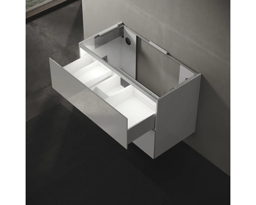 Skříňka pod umyvadlo se zásuvkami pro uložení v koupelně