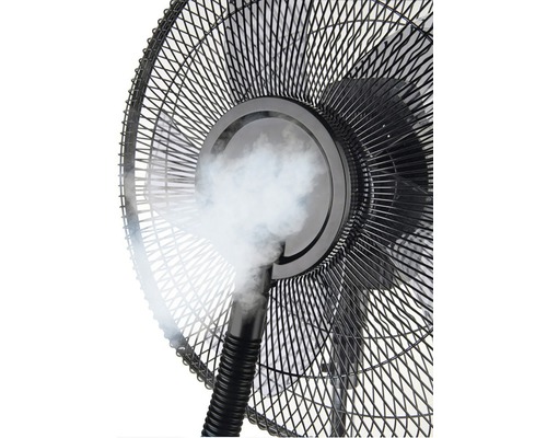 Detailní záběr ventilátoru s rozprašovačem