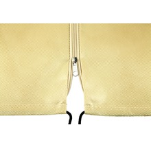 Detailní záběr zipu na ochranném obalu