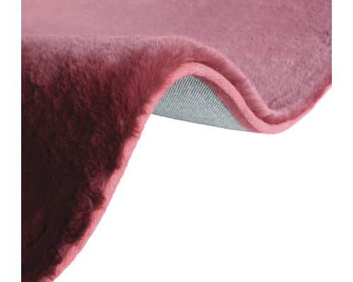 Detailní pohled na koberec