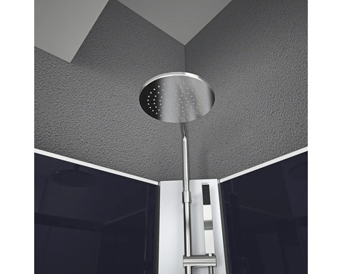 Sprcha s sprchovou hlavicí a sprchovou baterií