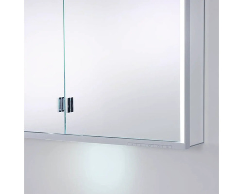 Zrcadlová skříňka s osvětlením a dvěma dvířky