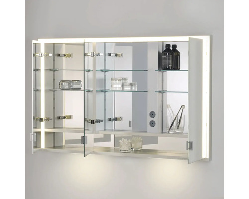 Zrcadlová skříňka s osvětlením a skleněnými policemi pro uložení koupelnových potřeb