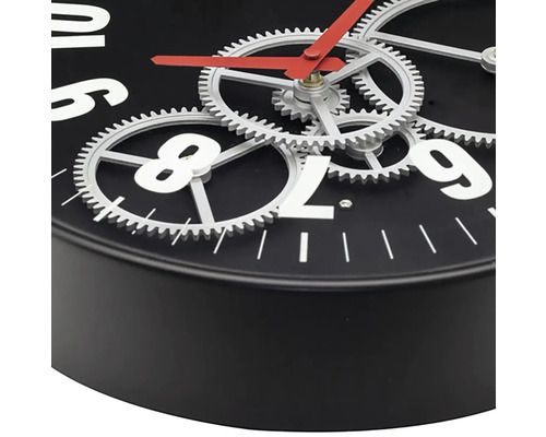 Nástěnné hodiny s viditelným mechanismem a ozubenými koly