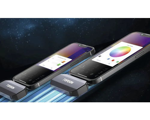 Dva smartphony s aplikací pro ovládání zařízení s logem Topdon.