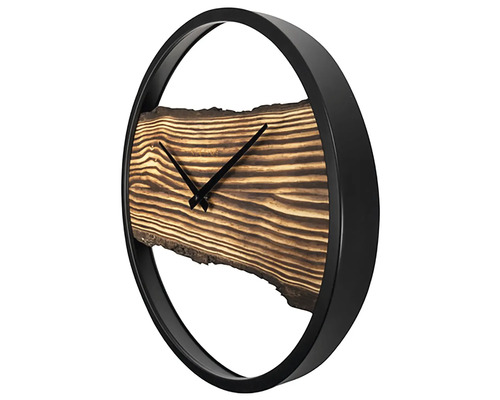 Nástěnné hodiny s dřevěným kotoučem a černým rámem