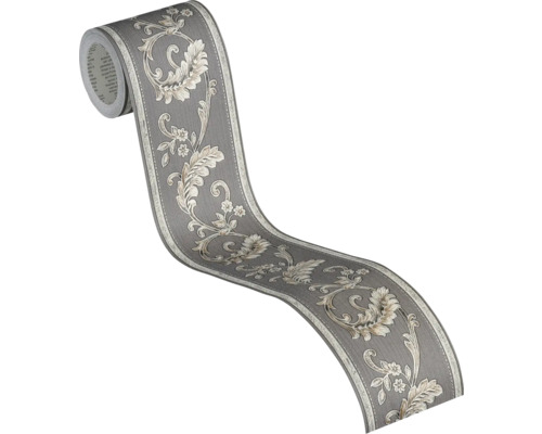 Papírová bordura se vzorem květin na roli