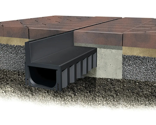 Řez drenážním systémem s dlažebními kostkami a štěrkovým ložem