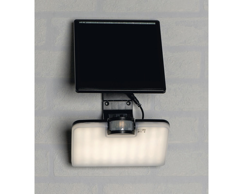 Solární lampa s pohybovým senzorem pro montáž na stěnu