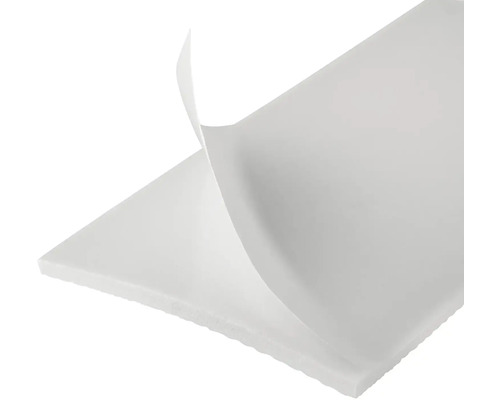 Bílá těsnicí páska s otevřenou ochrannou fólií