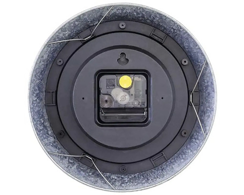 Zadní strana nástěnných hodin s quartzovým strojkem