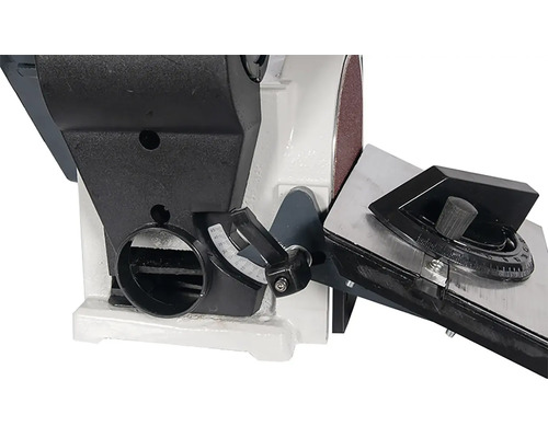 Detail brusky s nastavitelnými úhly.