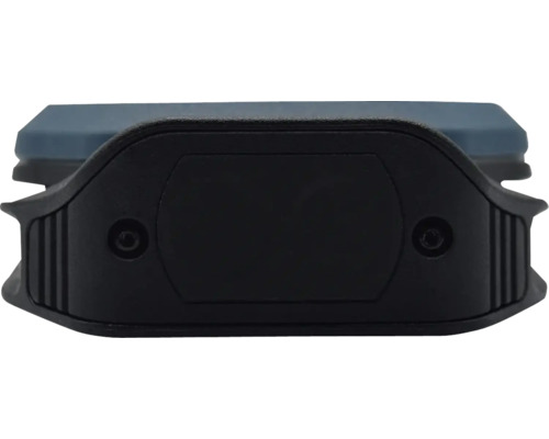 Detailní pohled na černé pouzdro zařízení