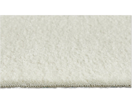 Detailní pohled na koberec s vysokým vlasem