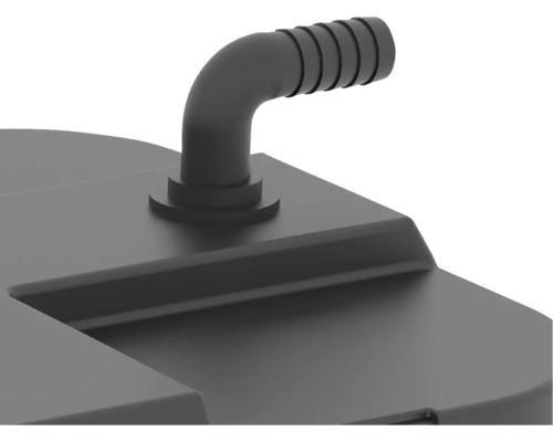 Detailní pohled na nádrž na vodu s hadicovou přípojkou