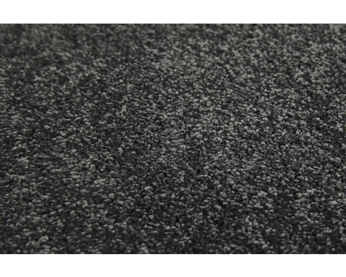 Detail šedého koberce