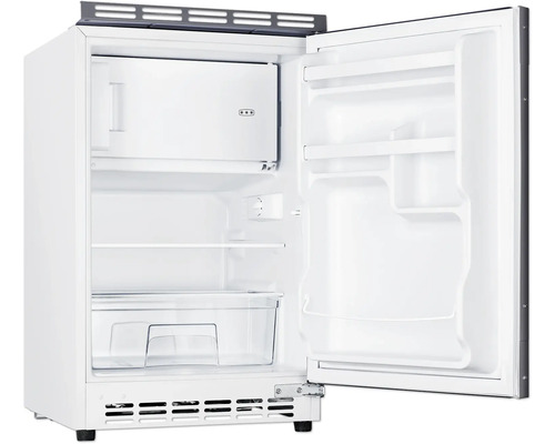 Otevřená mini lednička s policemi