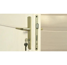 Dveře s vestavěným zámkem a klíčem