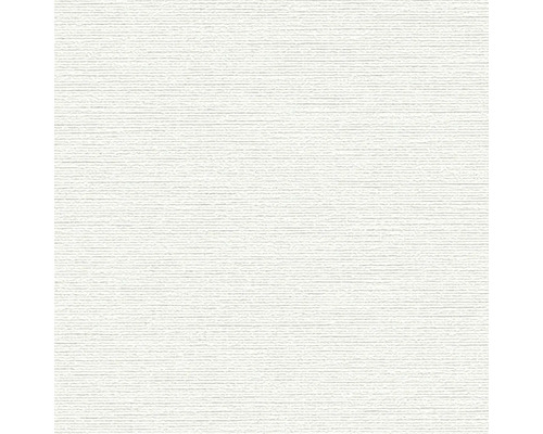 Detail bílé strukturované tapety