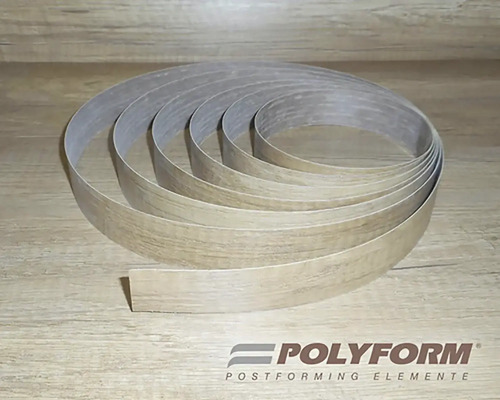 Role hrany s dřevěnou strukturou